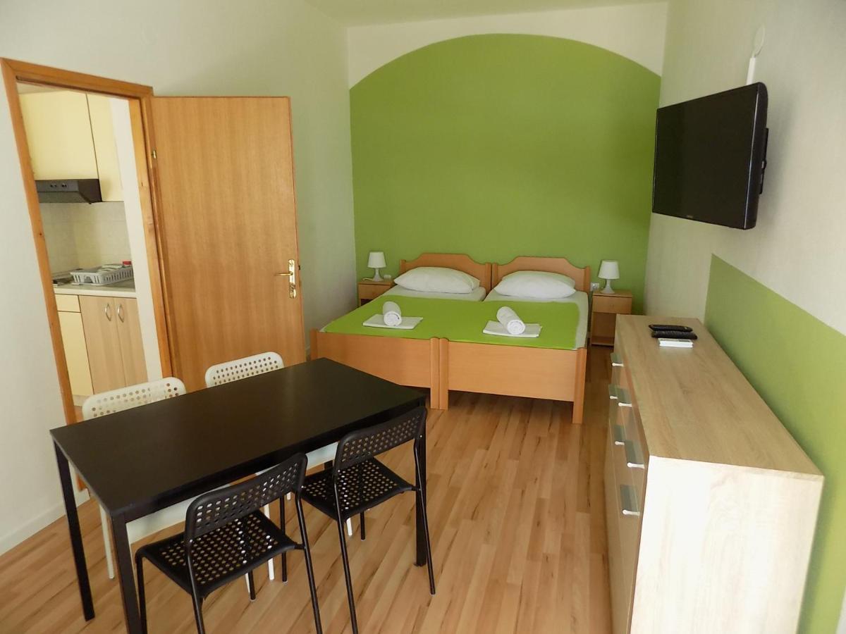 Apartments Galeb Pag - Beach 파그 외부 사진