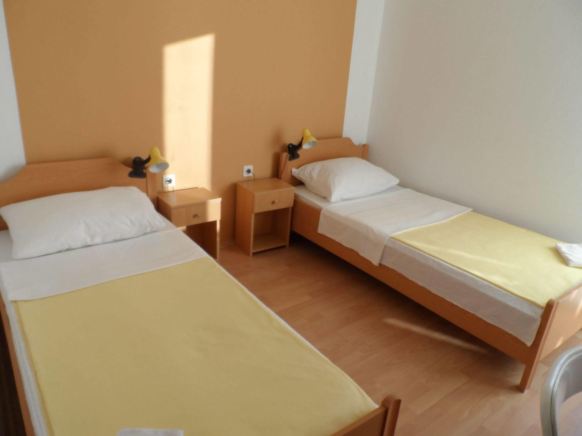 Apartments Galeb Pag - Beach 파그 외부 사진