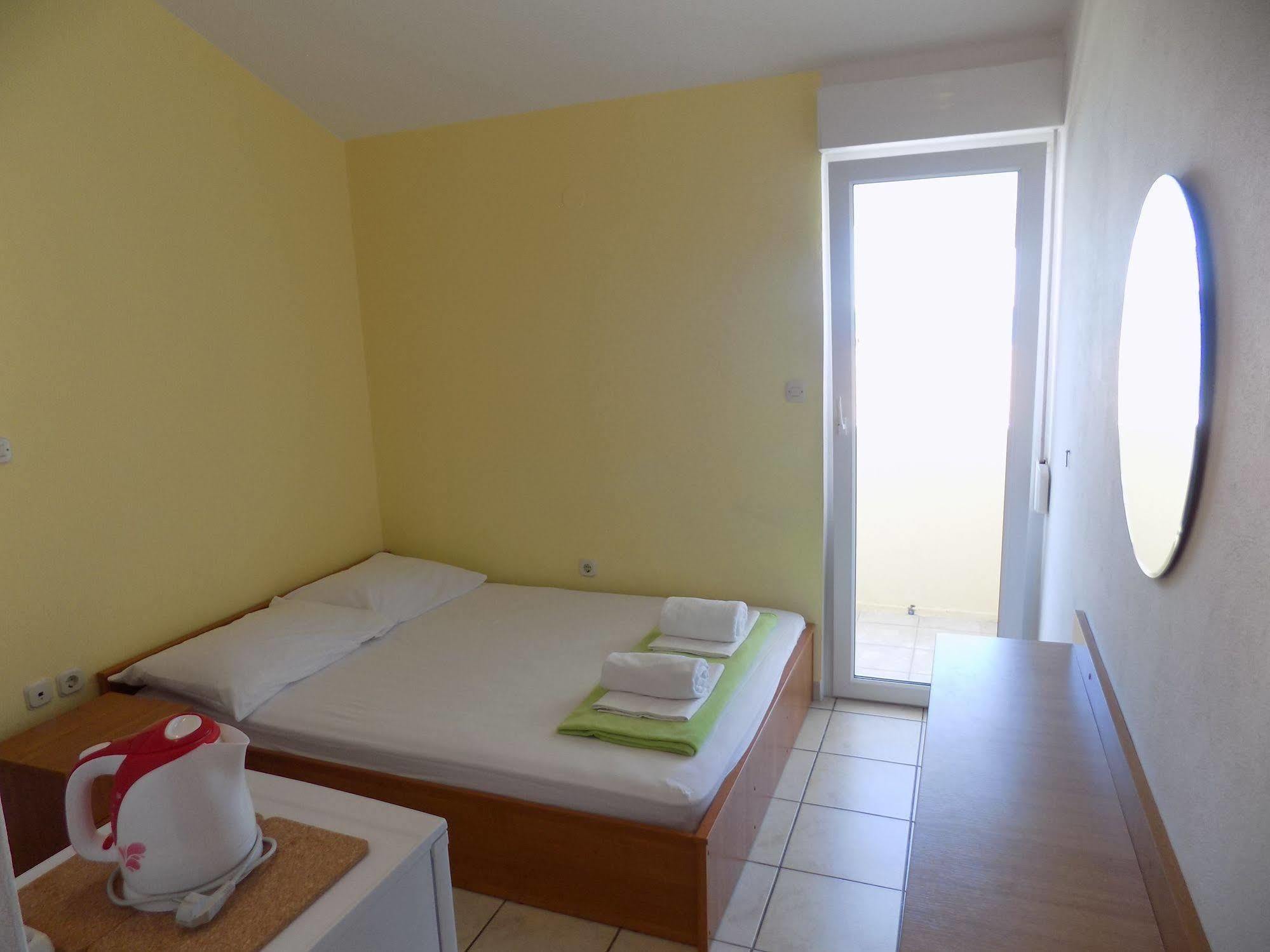 Apartments Galeb Pag - Beach 파그 외부 사진