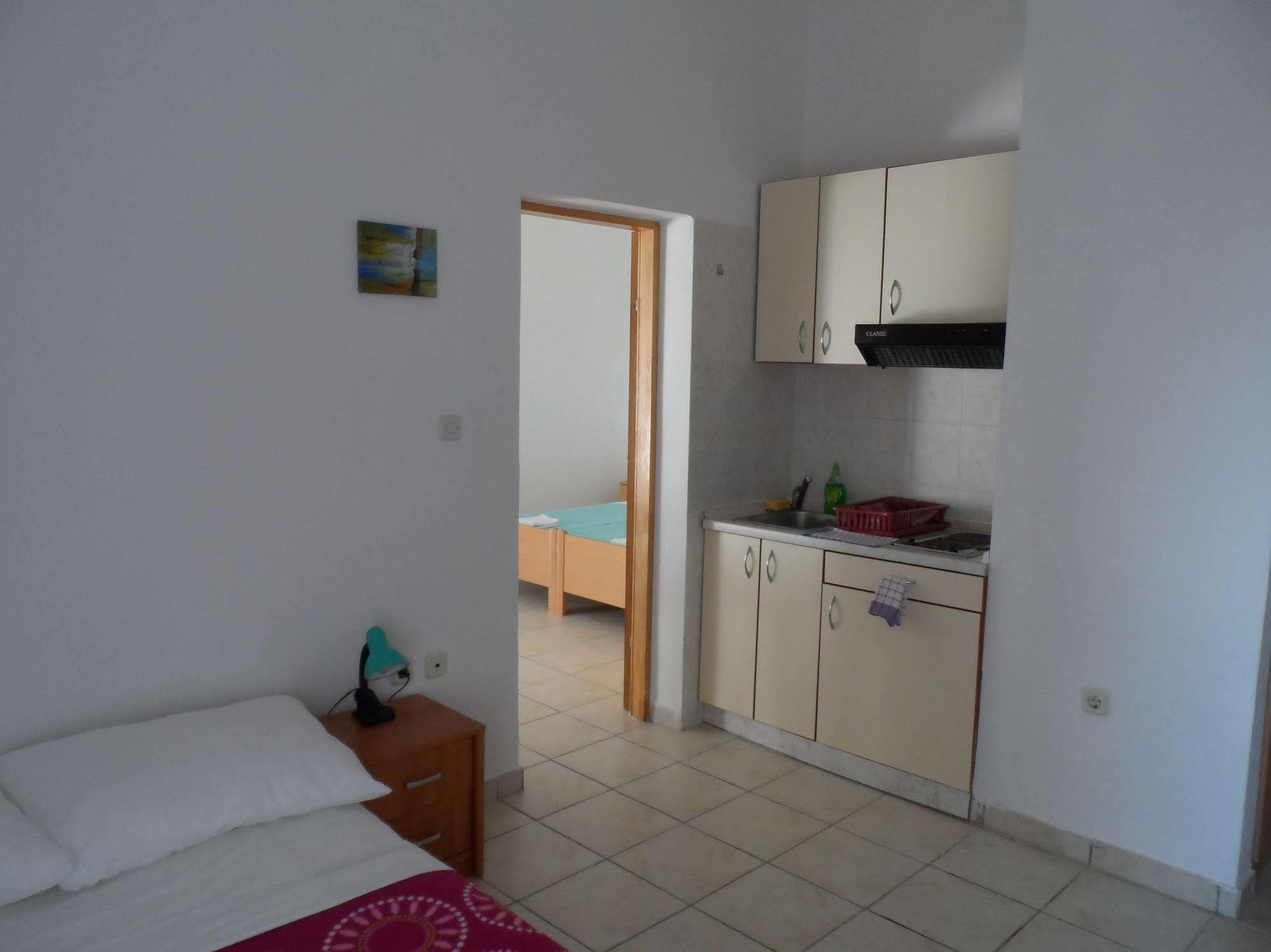 Apartments Galeb Pag - Beach 파그 외부 사진